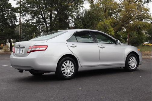 2010 Toyota Camry LE