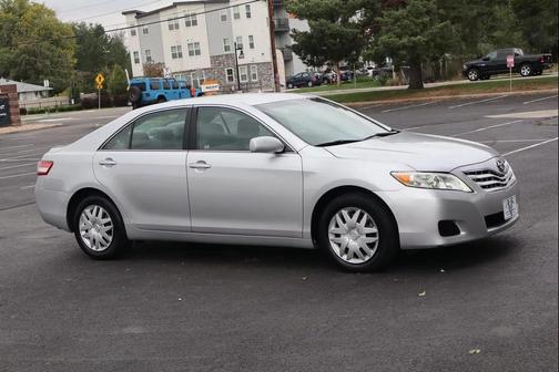 2010 Toyota Camry LE