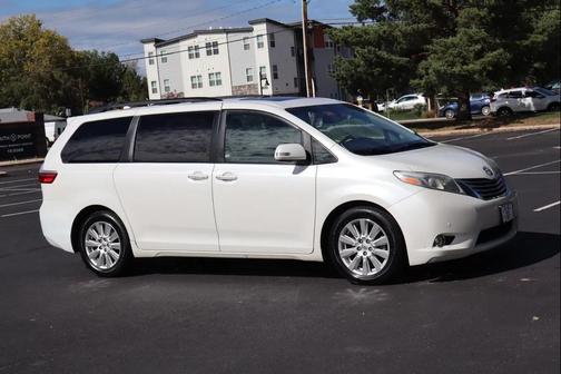 2017 Toyota Sienna Limited Premium