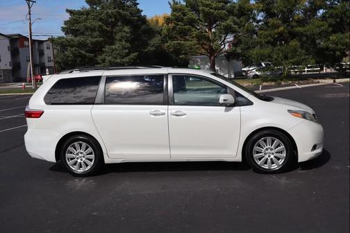 2017 Toyota Sienna Limited Premium