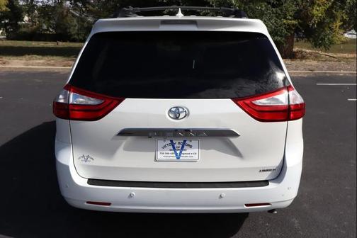 2017 Toyota Sienna Limited Premium