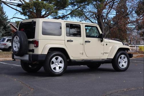 2011 Jeep Wrangler Unlimited Sahara