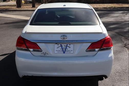 Blizzard Pearl 2011 Toyota Avalon Limited