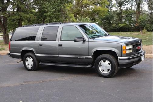 1999 GMC Suburban SLT CMI