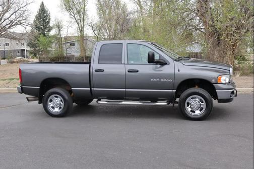Gray 2004 Dodge Ram 2500 SLT Quad Cab