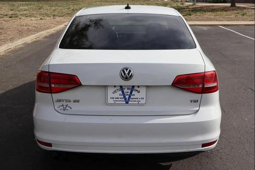 Pure White 2015 Volkswagen Jetta 1.8T SE