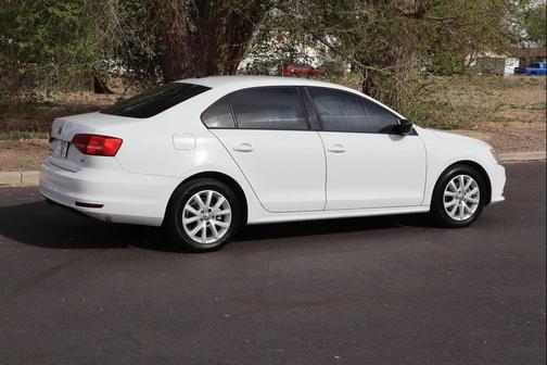 Pure White 2015 Volkswagen Jetta 1.8T SE