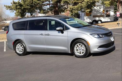 2021 Chrysler Voyager LXI