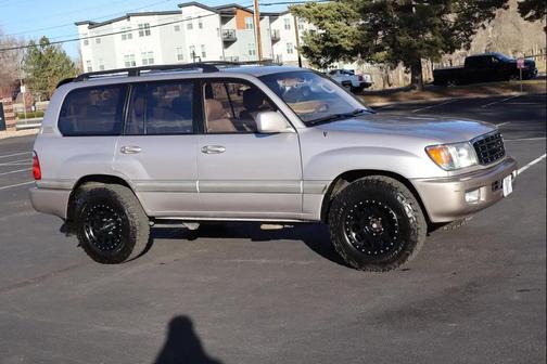 1999 Toyota Land Cruiser Base