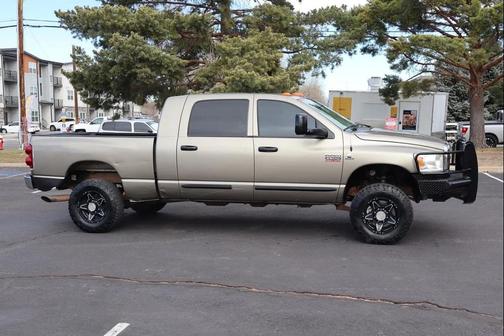 2009 Dodge Ram 2500 SLT Mega Cab