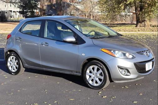 2012 Mazda Mazda2 Touring