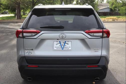 Silver Sky Metallic 2022 Toyota RAV4 XLE