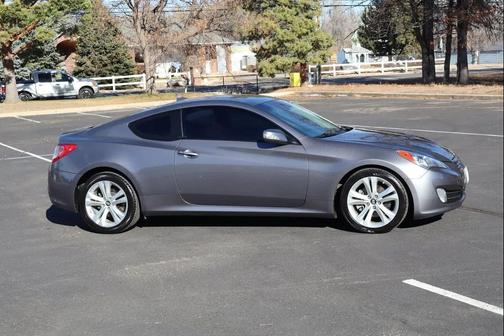 2010 Hyundai Genesis Coupe 3.8 Grand Touring