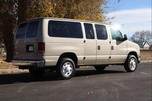 2009 Ford E350 Super Duty XLT