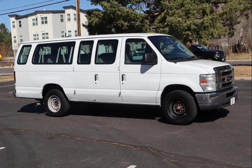 2012 Ford E350 Super Duty XLT