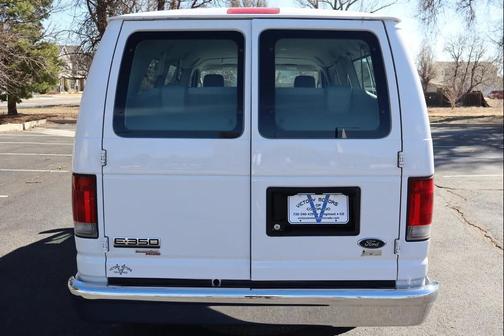 2012 Ford E350 Super Duty XLT