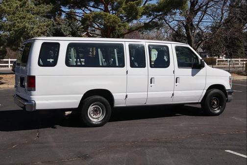 2012 Ford E350 Super Duty XLT