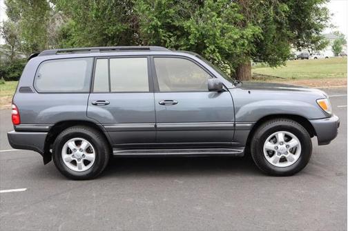 2003 Toyota Land Cruiser Base