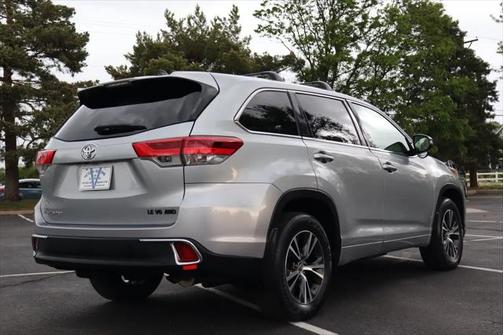 2018 Toyota Highlander LE
