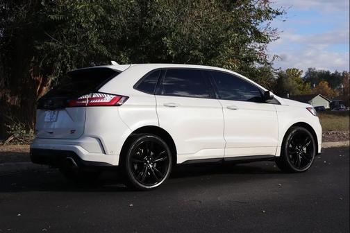 2020 Ford Edge ST