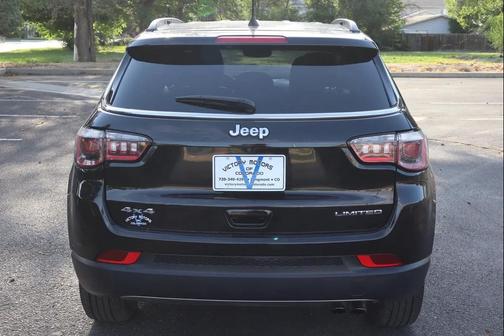 Diamond Black Crystal Pearlcoat 2019 Jeep Compass Limited