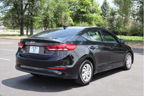 2018 Hyundai ELANTRA SE