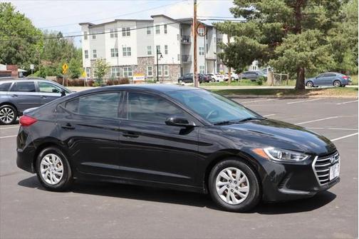 2018 Hyundai ELANTRA SE