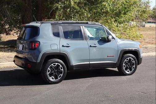 2016 Jeep Renegade Trailhawk