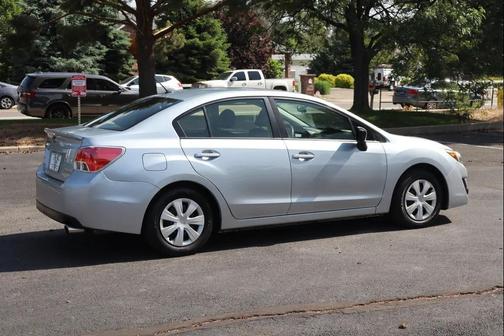 Ice Silver Metallic 2016 Subaru Impreza 2.0i