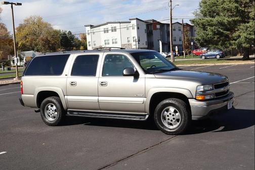 2001 Chevrolet Suburban 1500 LT
