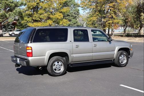 2001 Chevrolet Suburban 1500 LT