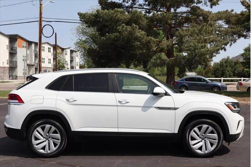 2021 Volkswagen Atlas Cross Sport 2.0T SE w/Technology