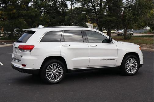 2018 Jeep Grand Cherokee Summit