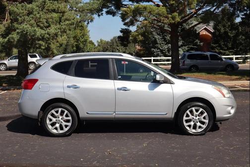 2013 Nissan Rogue SV w/SL Pkg