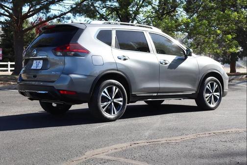 Gun Metallic 2018 Nissan Rogue SL