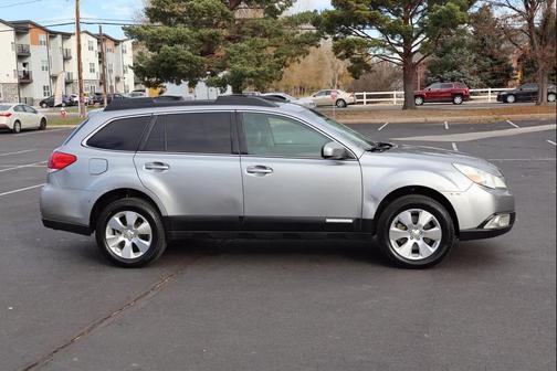 2010 Subaru Outback 3.6 R Limited