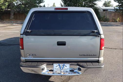 2001 Chevrolet S-10 Base