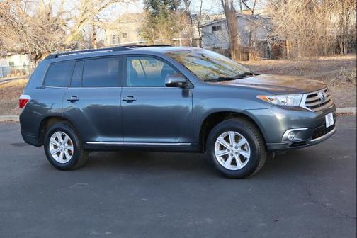 2011 Toyota Highlander SE