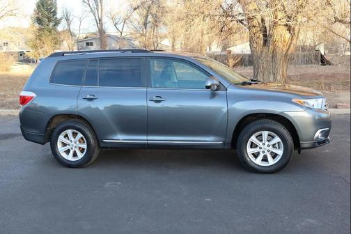 2011 Toyota Highlander SE