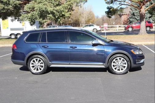 2017 Volkswagen Golf Alltrack TSI S