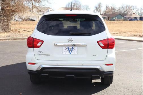 2017 Nissan Pathfinder SV