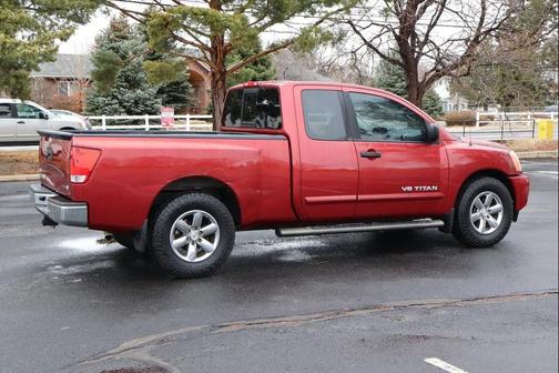 2013 Nissan Titan SV