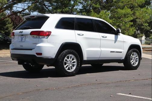 Bright White Clearcoat 2020 Jeep Grand Cherokee Laredo