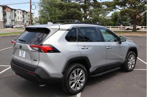 2022 Toyota RAV4 XLE Premium