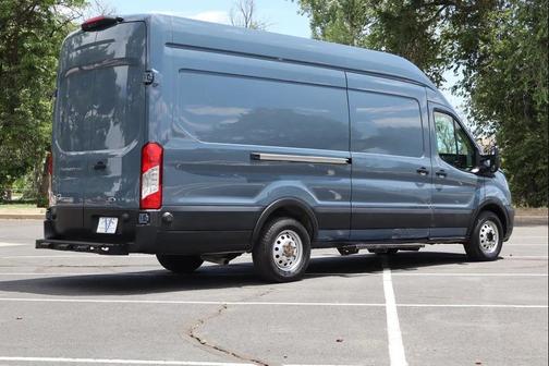 Blue Jeans Metallic 2022 Ford Transit-250 Base
