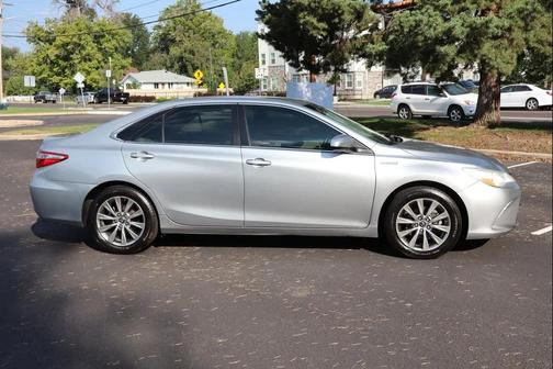 2015 Toyota Camry Hybrid XLE