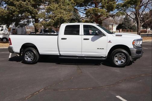 2022 RAM 3500 Tradesman Crew Cab 4x4 8' Box