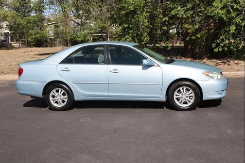 Sky Blue Pearl 2005 Toyota Camry LE V6