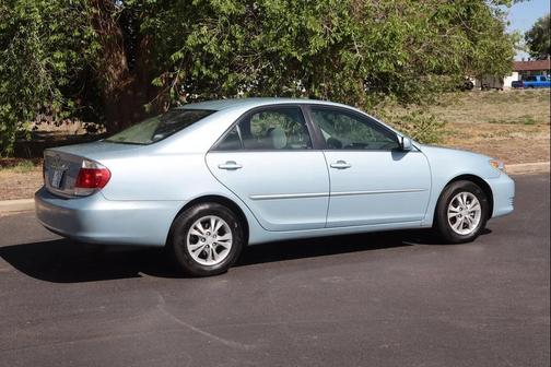 Sky Blue Pearl 2005 Toyota Camry LE V6