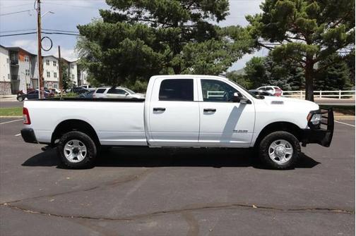 2022 RAM 3500 Tradesman Crew Cab 4x4 8' Box